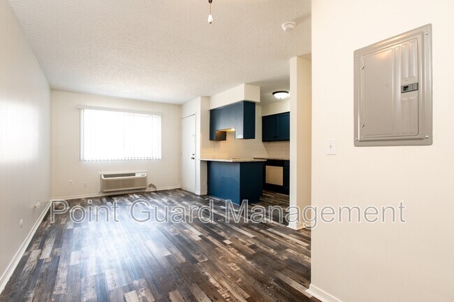 Foto del edificio - 2759 N Amidon Ave