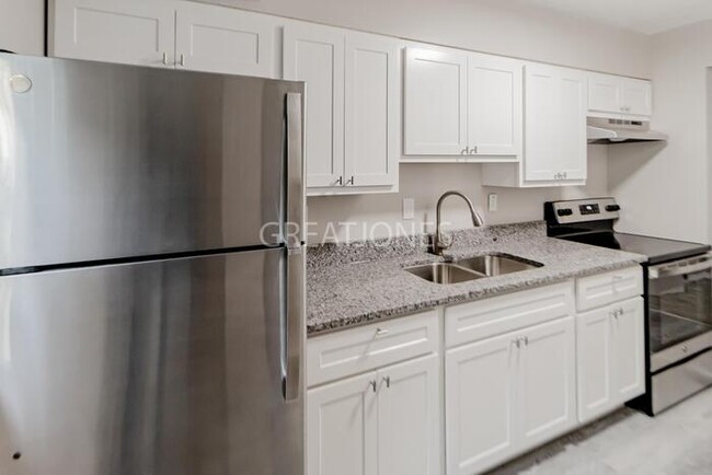 Foto del edificio - NOW OFFERING HALF OFF THE FIRST FULL MONTH...