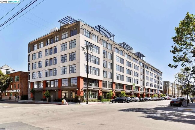 Building Photo - 288 3rd St