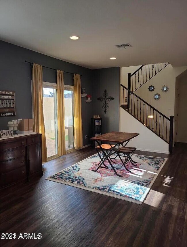 Foto del edificio - 2469 N 73rd Dr