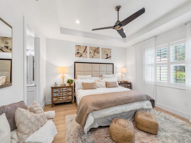 Building Photo - Turnkey Furnished Villa Naples FL