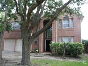 Building Photo - 5022 E Newpark Dr