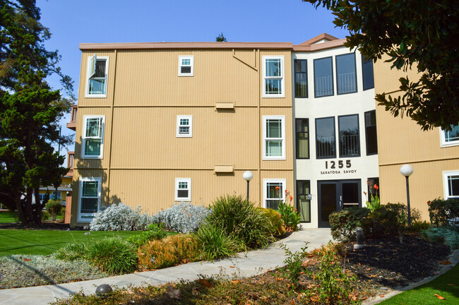 Building Photo - Saratoga Savoy Apartments