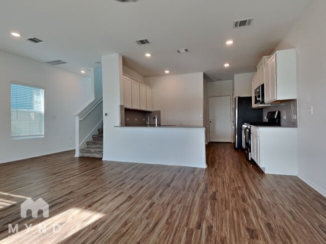 Foto del edificio - 7125 Spotted Leaf Wy