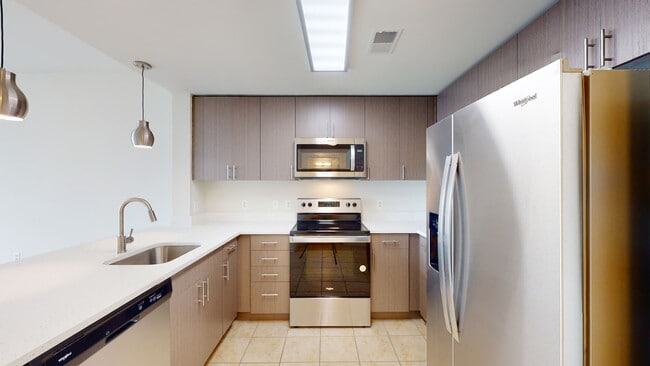 Interior Photo - 1200 East West