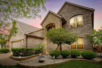 Building Photo - 4965 Grinstein Dr