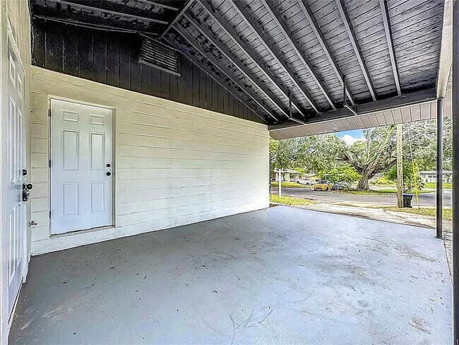 Building Photo - 2029 Golf Vista Ct