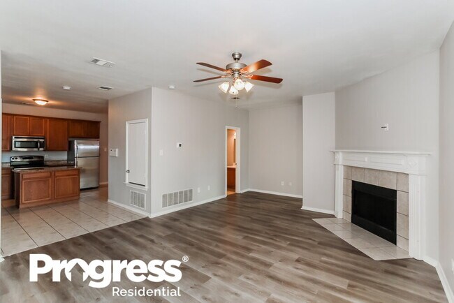 Foto del edificio - 12419 Pinestraw Rd