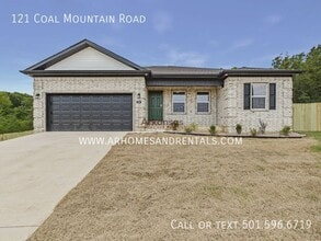 Building Photo - 209 Round Mountain Rd