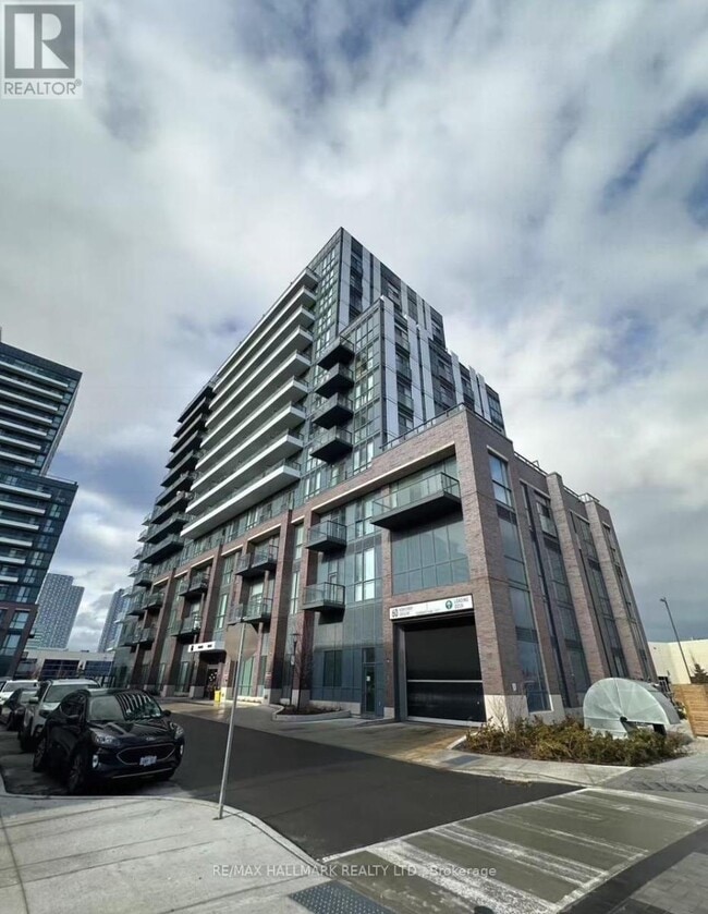 Building Photo - 60 Honeycrisp Cres