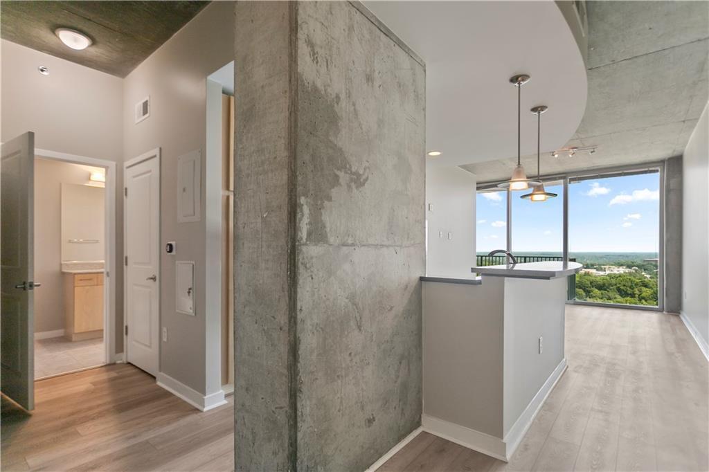 Foto principal - 361 17th St NW