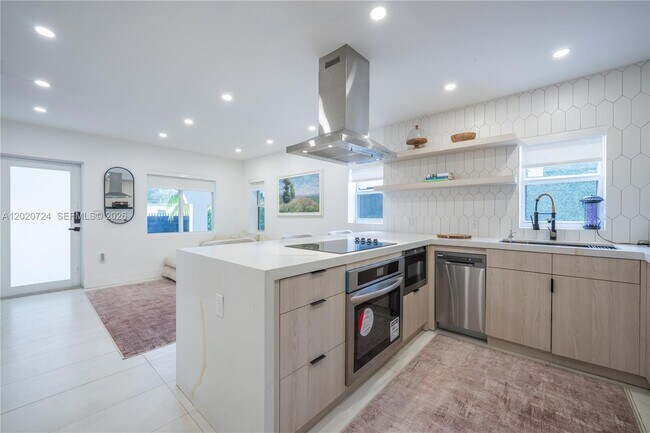 Foto del edificio - 545 NW 47th St