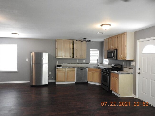 Building Photo - 5202 Katy Hockley Rd