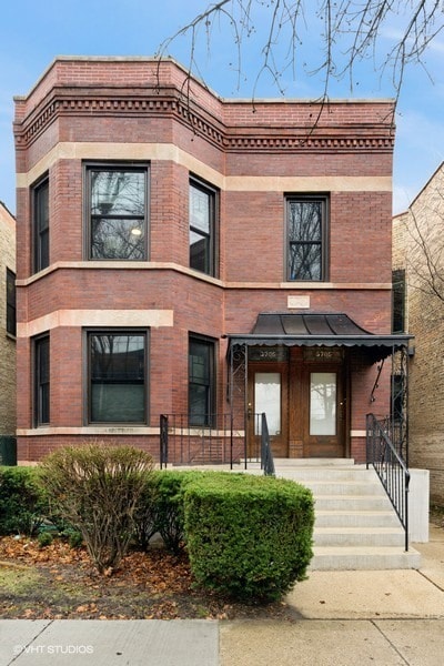 Building Photo - 3706 N Leavitt St