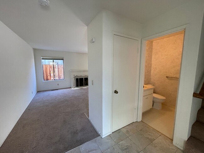Foto del edificio - 3bd/2ba - Santa Clara Townhouse with 2 Car Garage