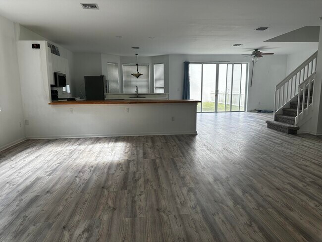 Foto del edificio - 9754 Scribner Ln