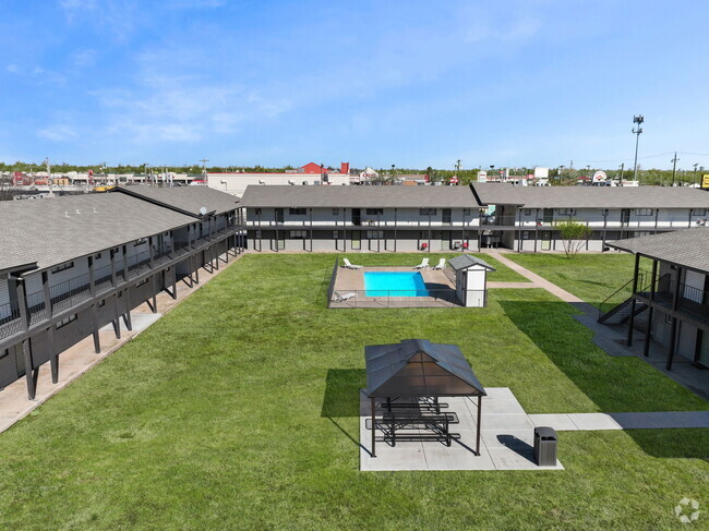 Building Photo - The Pointe at 23rd Apartments