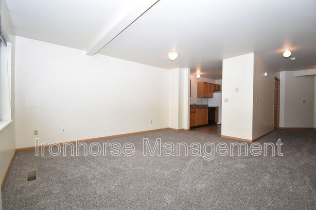 Building Photo - 2460 Wheeler Dr