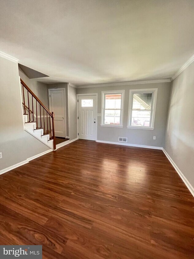 Primary Photo - 403 Pembrooke Blvd