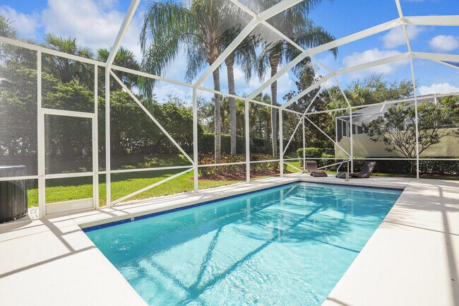 Building Photo - 2930 Rio Claro Dr S