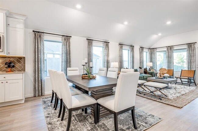 Building Photo - 6618 Ebony Grn Ln