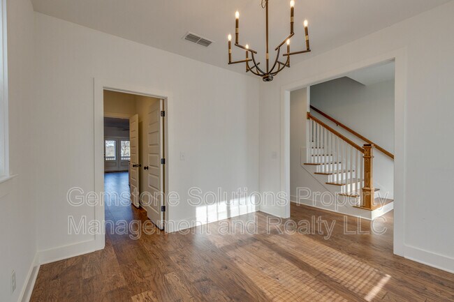 Building Photo - 311A Prince Ave