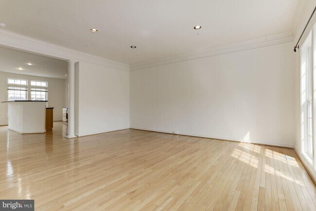 Foto del edificio - 434 Highland Ridge Ave