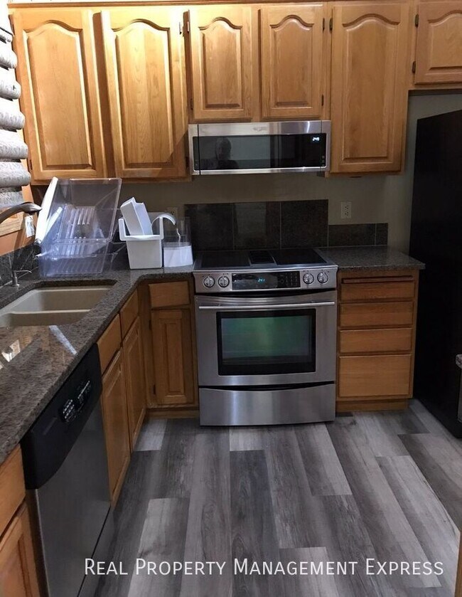 Building Photo - 3 BED 2 BATH HOME NEAR MORNINGSIDE PARK