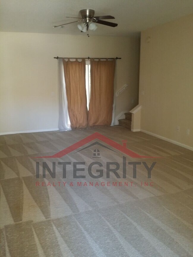 Foto del edificio - 2 bed/2 bath townhome in Timothy Landing