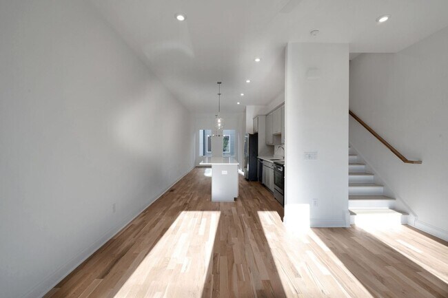 Building Photo - Brand-New Charming 3BR Townhome in the Hea...