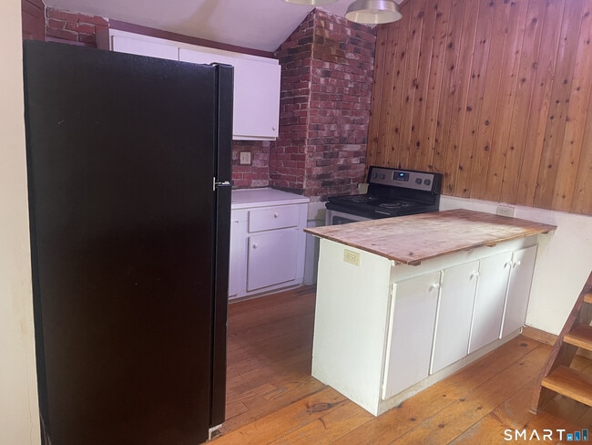 Foto del edificio - 1633 Main St N