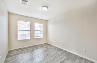 Building Photo - 14820 Welbeck Dr