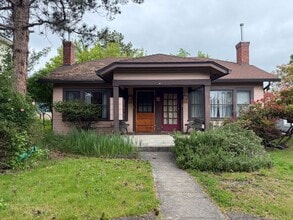 Building Photo - 109 4th St