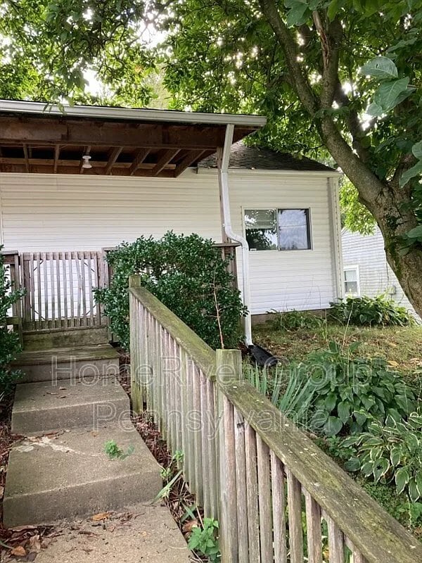 Building Photo - 221 Caruso Dr