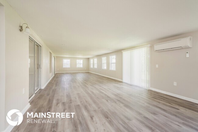 Foto del edificio - 619 Regency Way