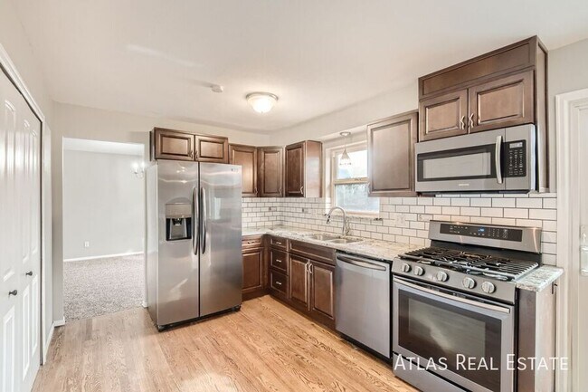 Foto del edificio - 2994 Whileaway Cir E