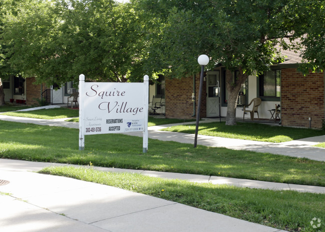 Foto del edificio - Squire Village Apartments