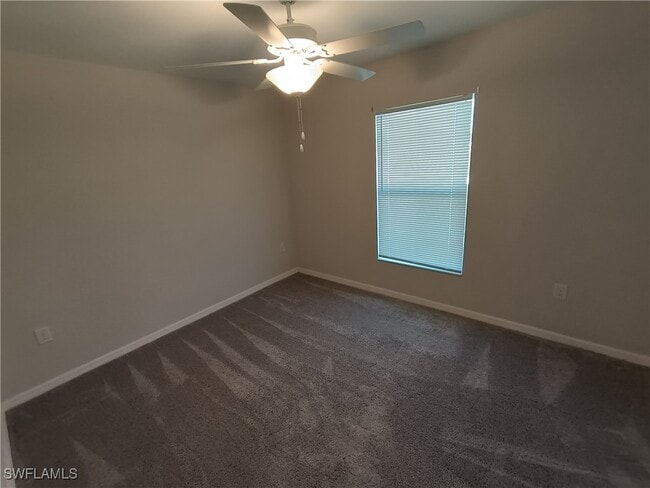Foto del edificio - 3030 NW Juanita Pl
