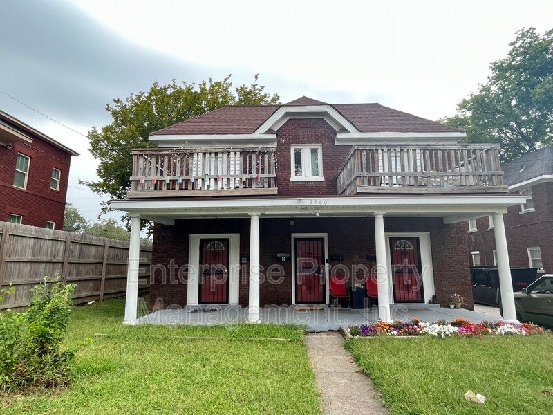 Primary Photo - 2360 Forrest Ave