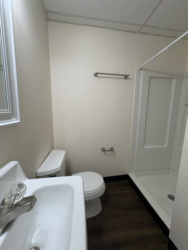 Foto del edificio - COMING SOON - Cozy 1-Bedroom in the Heart ...