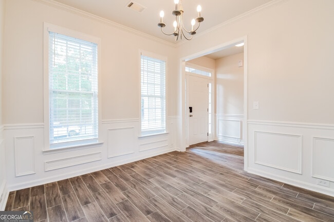 Building Photo - 8904 Crestview Cir