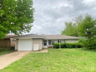 Building Photo - 4212 Sunnyview Dr