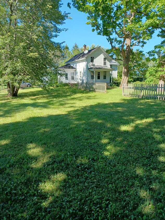 front with porch - 10708 IL-120