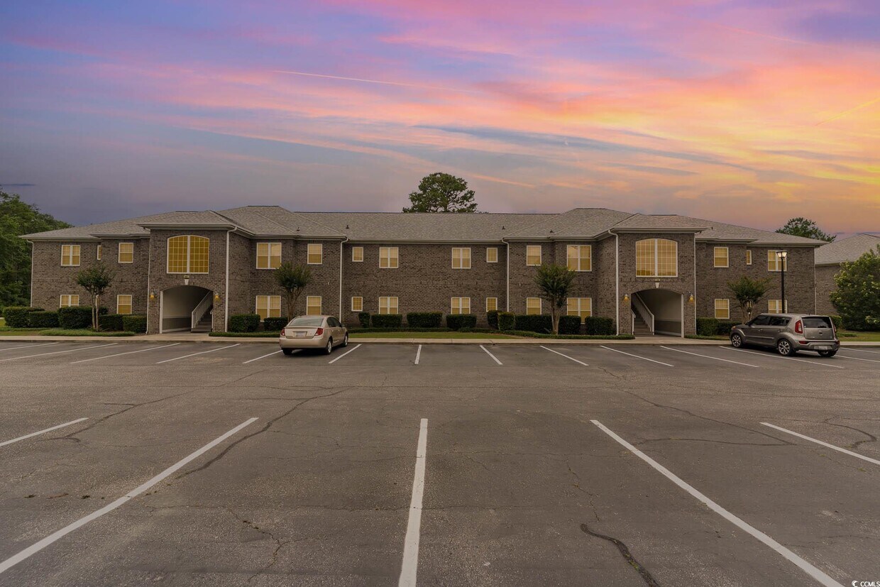 Primary Photo - 500 Willow Green Dr