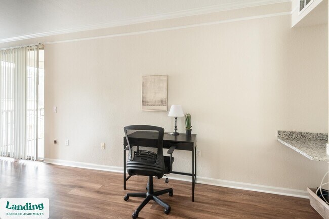 Foto del edificio - 2801 Biltmore Park Dr