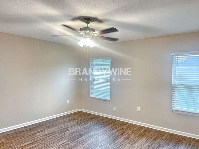 Building Photo - Crisp and Sensational 3BR! Catch this oppo...