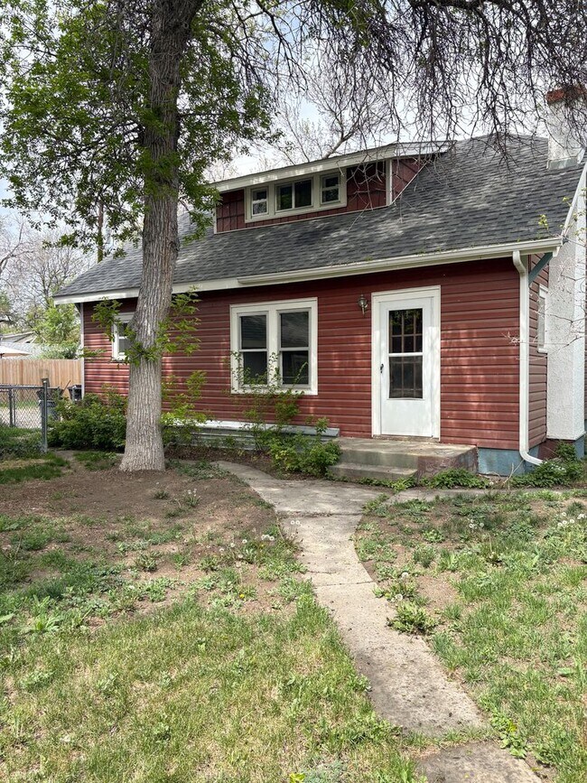 Foto del edificio - 3 bed 2 bath Home with Fenced Yard
