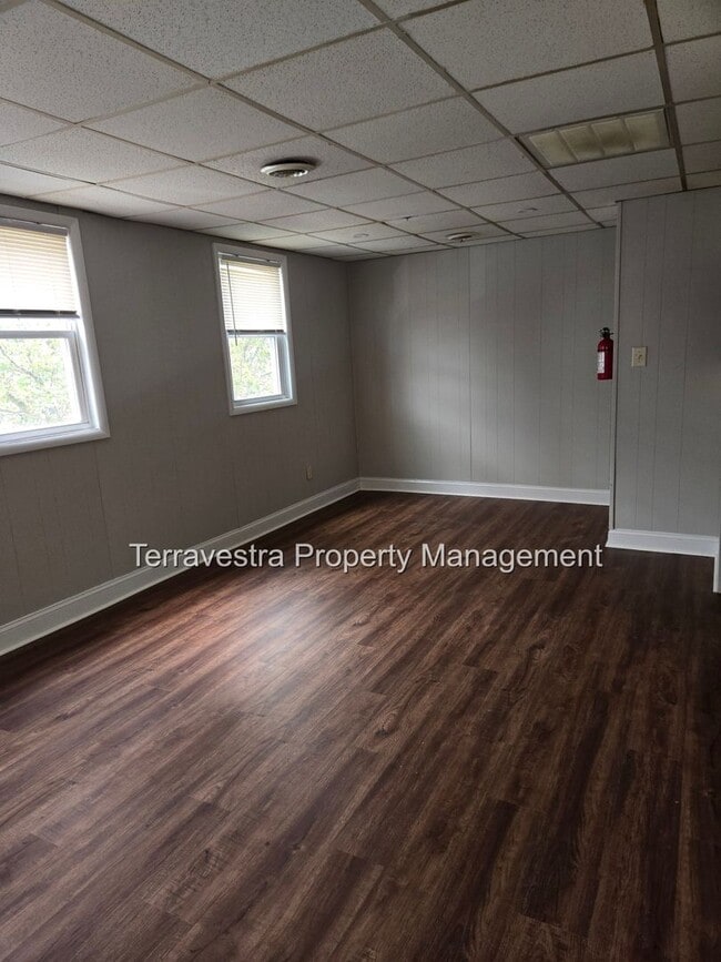 Building Photo - 131 N High St