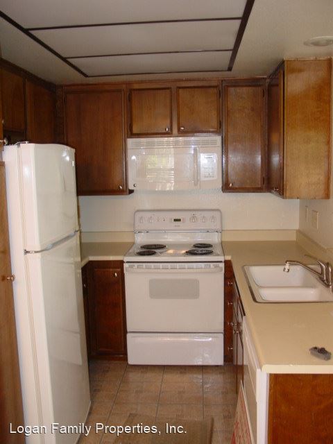 Building Photo - 2 br, 1 bath House - 3115 Evening Way "D"