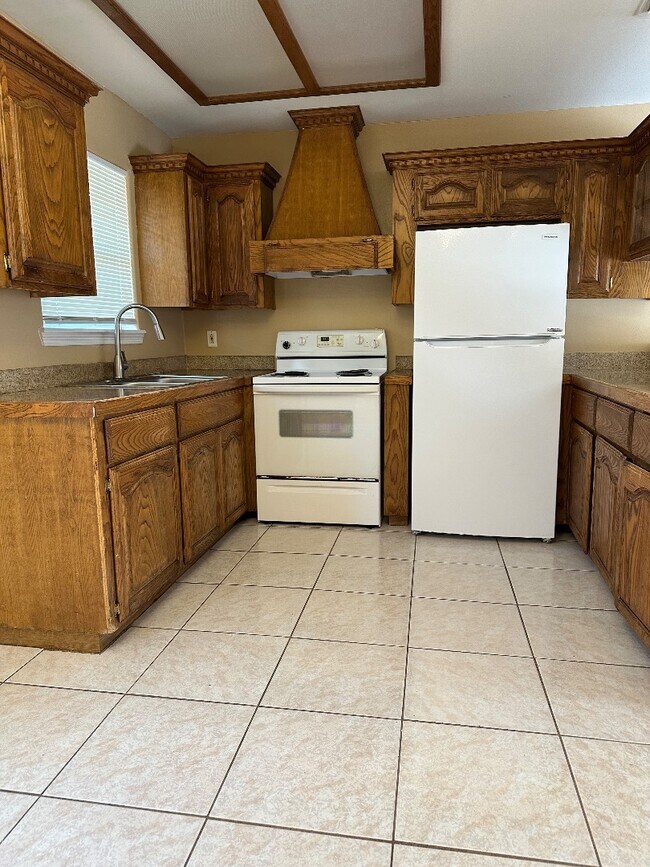 Foto del edificio - 2300 N Erica St